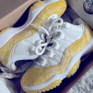 Air Jordan Retro ll Snake Skin